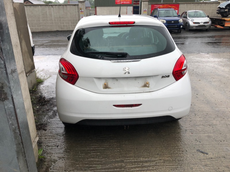 White 5 Door 1 2l 2013 Peugeot 208 Access Plus Parts Grangebellew Drogheda County Louth Ireland